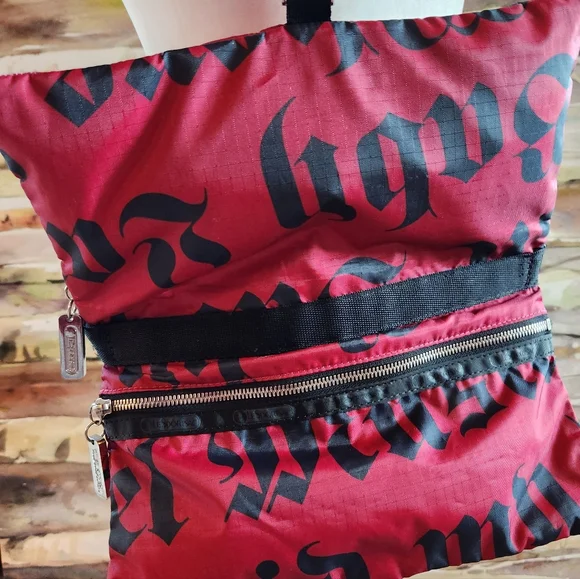 L.A.M.B. Gwen Stefani Makeup LeSportsac Red Rare Double Bum Waist Fanny Belt Bag - Picture 5 of 16
